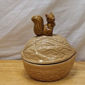Unbranded Ceramic Squirrel on Walnut Lidded Nut or Candy Dish Brown Vintage